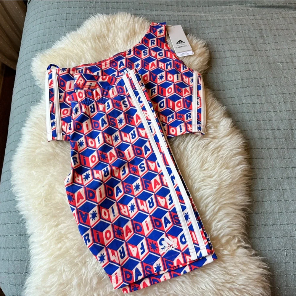 NWT Adidas x Farm Rio Set. Size: Small. Excellent condition 💙 ❤️ - Picture 8 of 15
